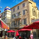 Appartement Balcony In Heart Of Pedestrian Centre Of Old