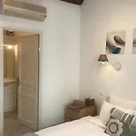Balcony In Heart Of Pedestrian Centre Of Old Appartement Antibes