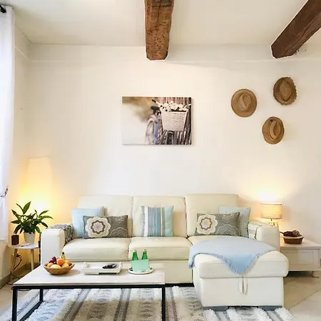 Balcony Apartment Pedestrian Centre Of Old Town Antibes