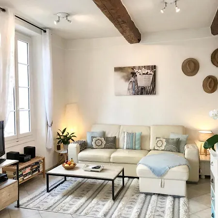 Apartment Carousel *