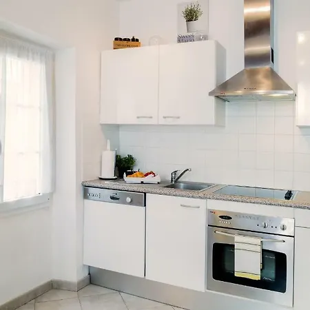 Apartment Carousel *