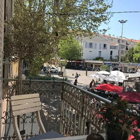 Balcony In Heart Of Pedestrian Centre Of Old Apartman