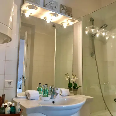 Apartment Carousel *