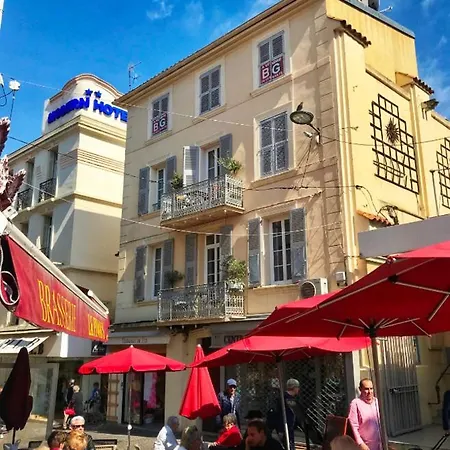 Apartman Balcony In Heart Of Pedestrian Centre Of Old