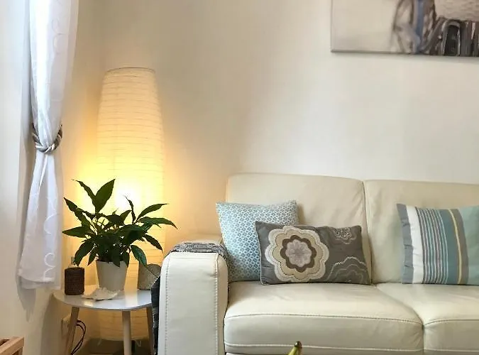 Balcony Apartment Pedestrian Centre Of Old Town * Antibes