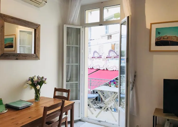 Balcony In Heart Of Pedestrian Centre Of Old Antibes Antibes