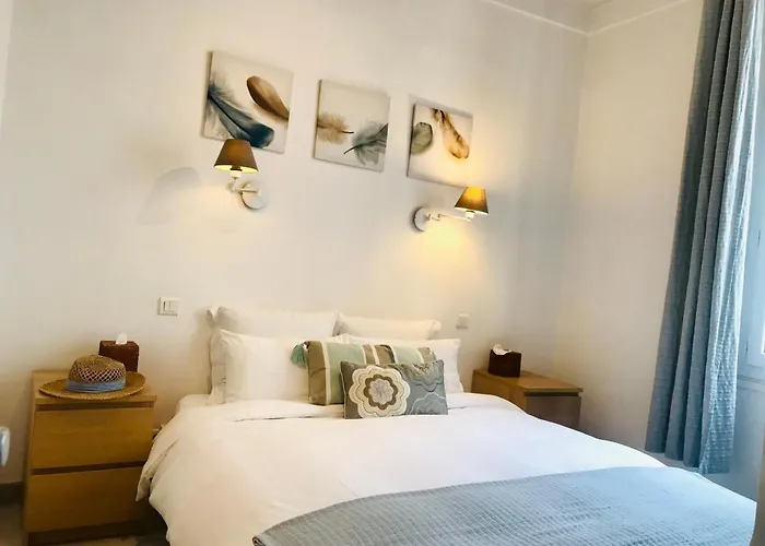 Balcony In Heart Of Pedestrian Centre Of Old Antibes Apartman Antibes