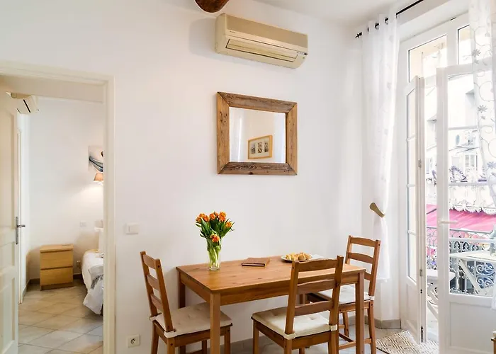 Balcony Apartment Pedestrian Centre Of Old Town Antibes