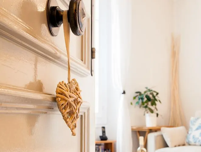 Balcony Pedestrian Centre Of Old Town アンティーブ